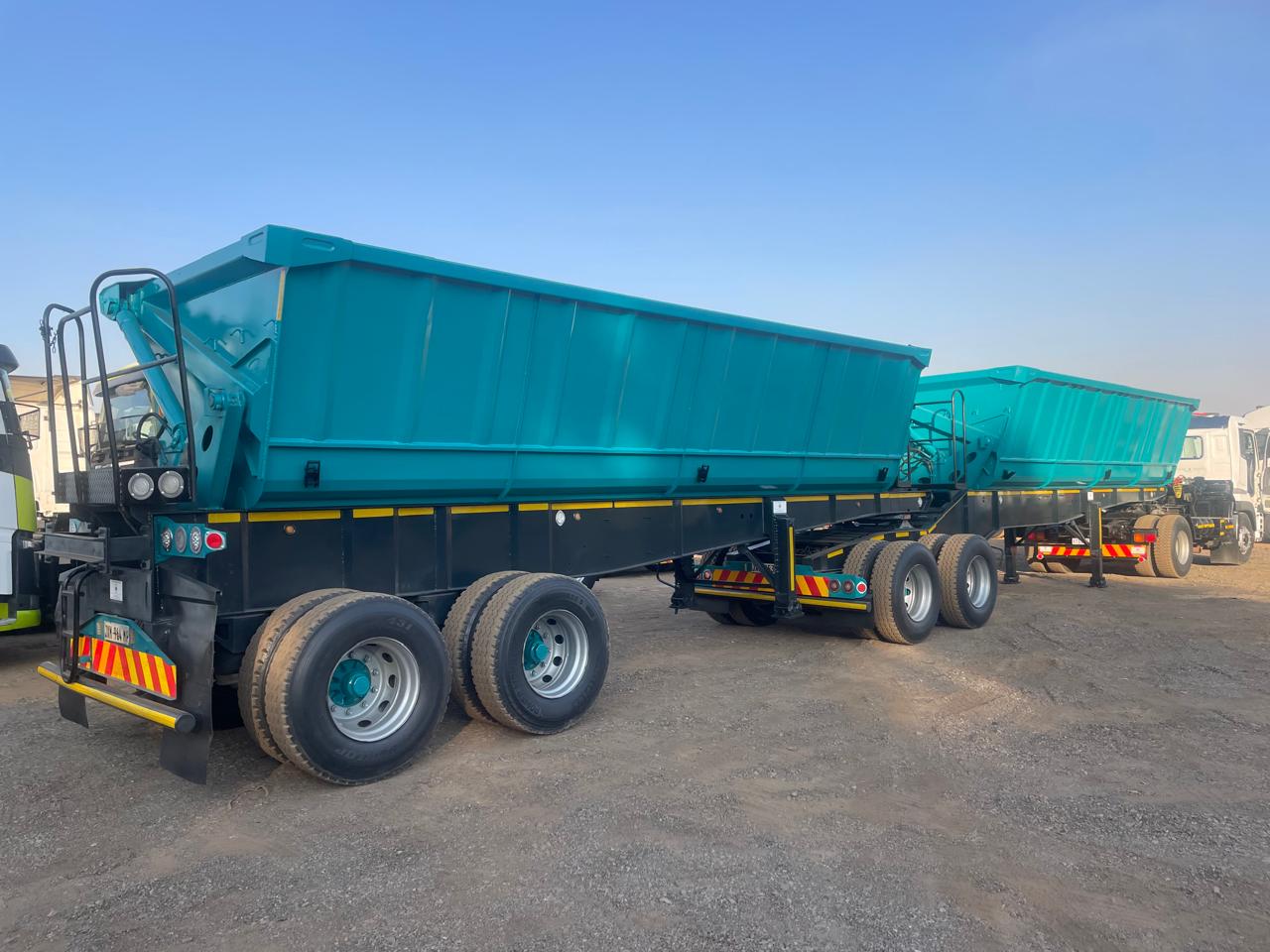 2019 CIMC 40 cube side Tipper Trailer