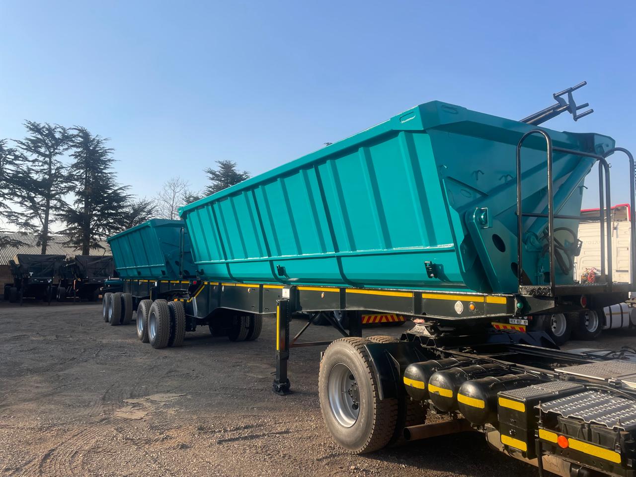 2019 CIMC 40 cube side Tipper Trailer