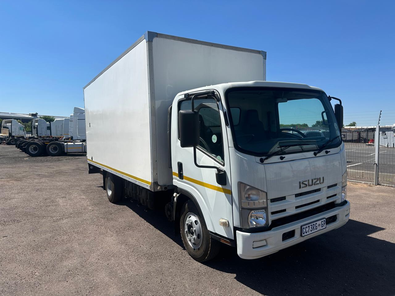 2012 Isuzu 4 ton box body