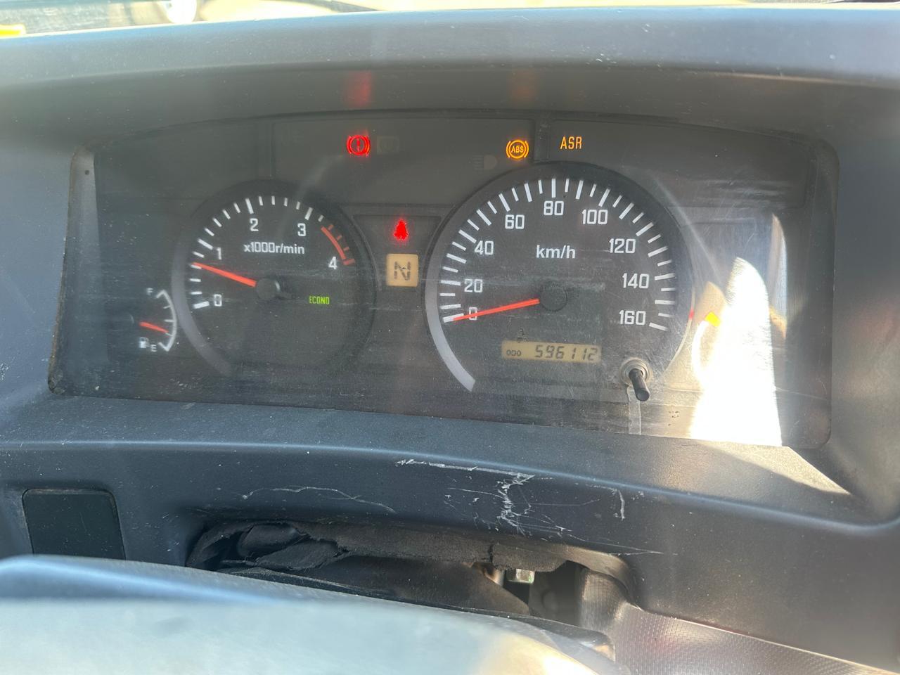 2012 Isuzu 4 ton box body