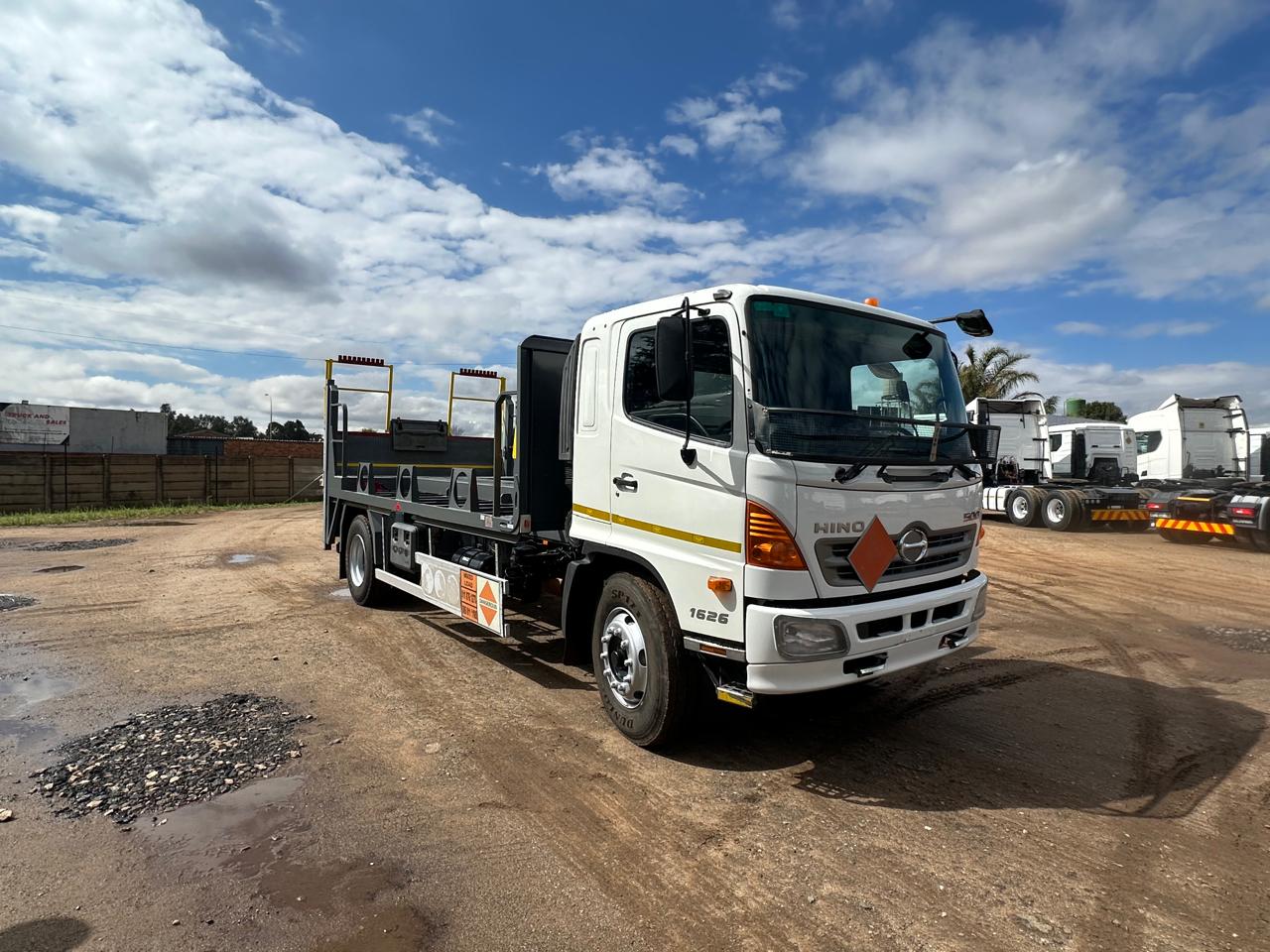 Hino 1626