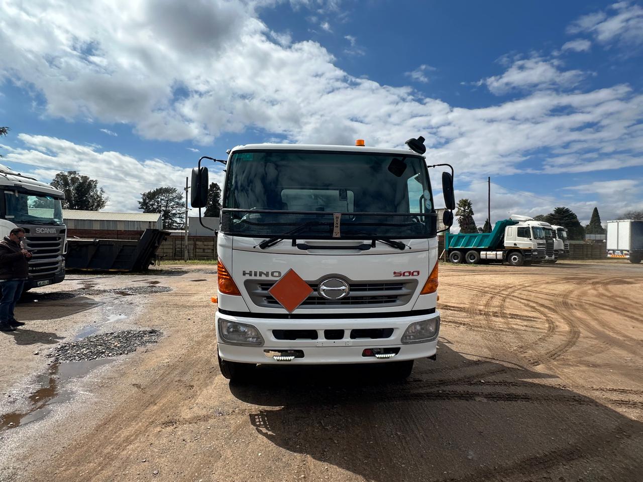 Hino 1626