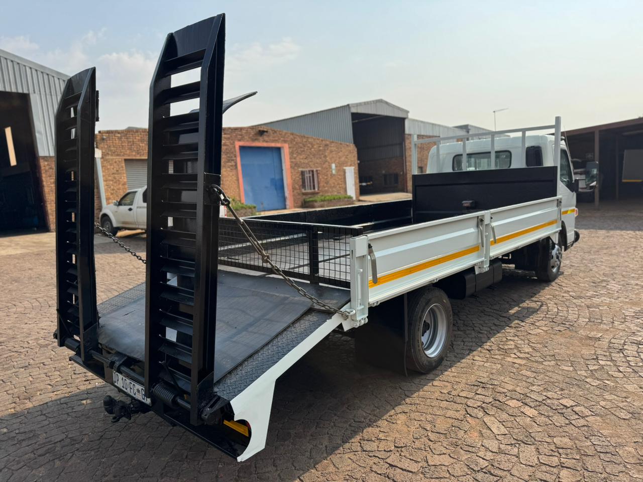 Fuso 8 150