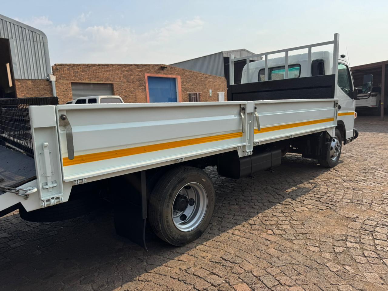 Fuso 8 150