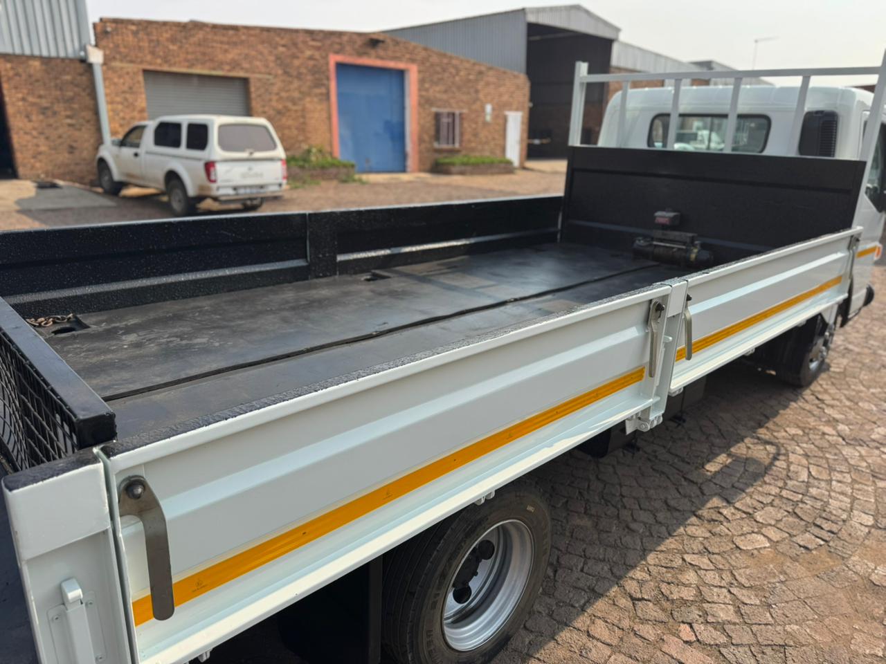 Fuso 8 150
